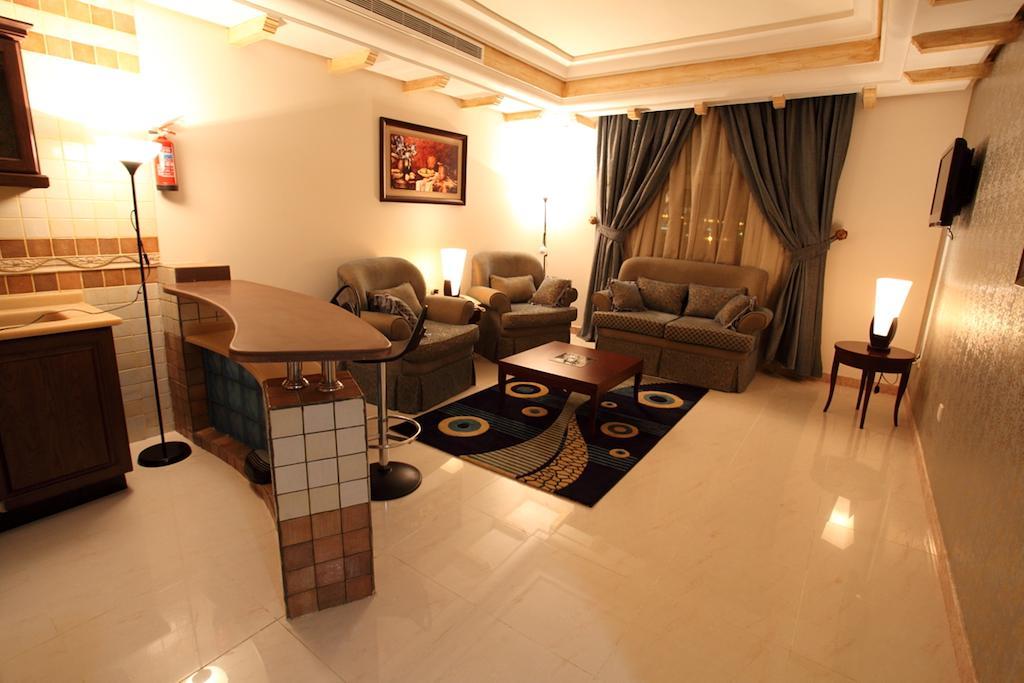 Lavande Suites Yanbu Rom bilde