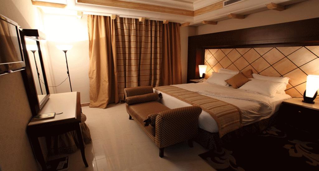 Lavande Suites Yanbu Rom bilde